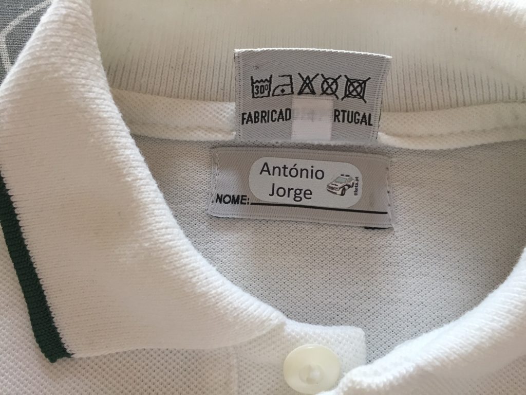 Etiquetas termoaderentes personalizadas para identificar roupa
